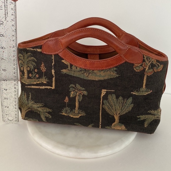 Vintage Tommy Bahama Leather Bag - Picture 8 of 8